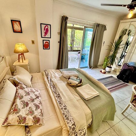 Large Room With Its Own Balcony Kairo Exterior foto