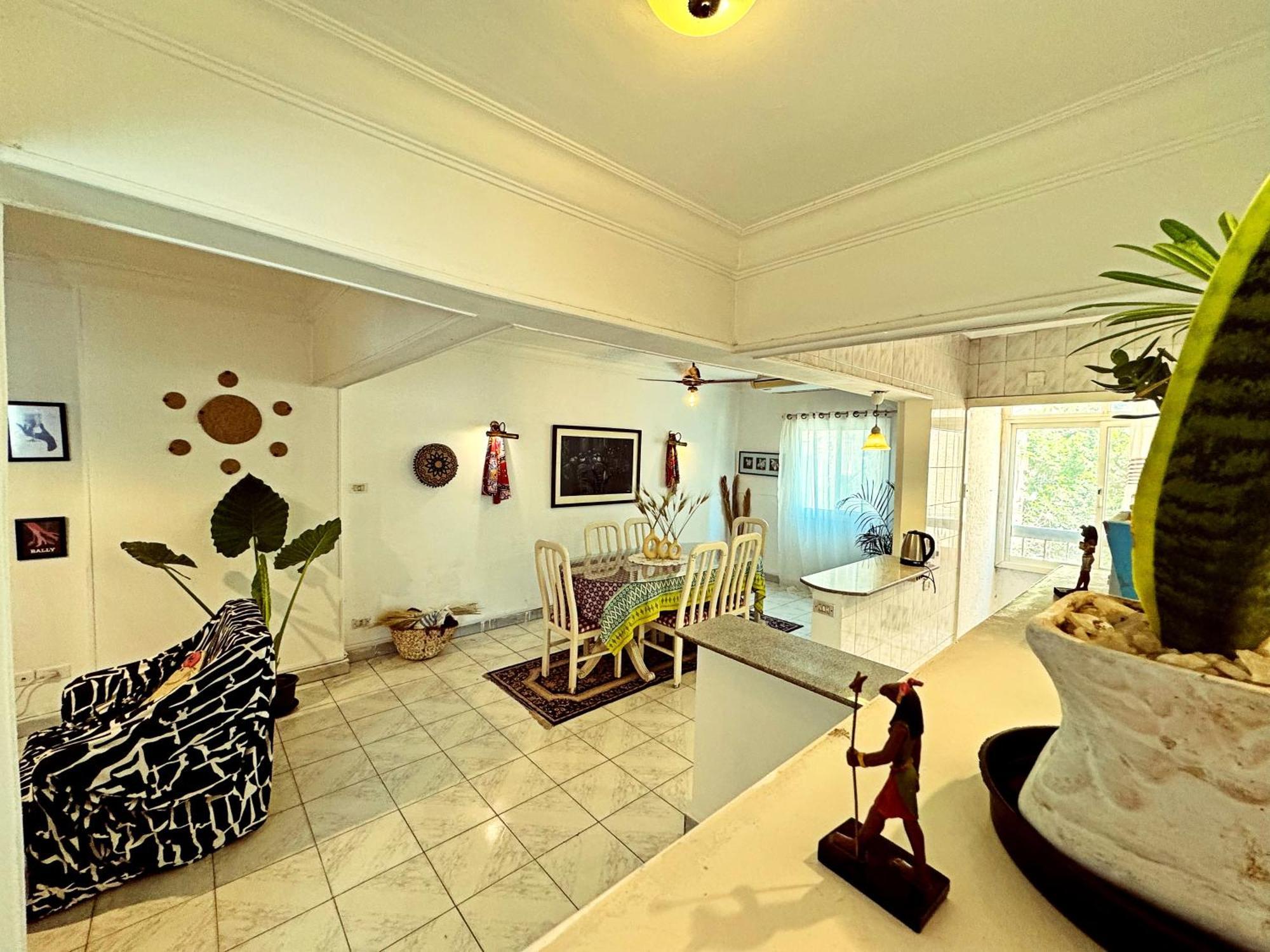 Large Room With Its Own Balcony Kairo Exterior foto